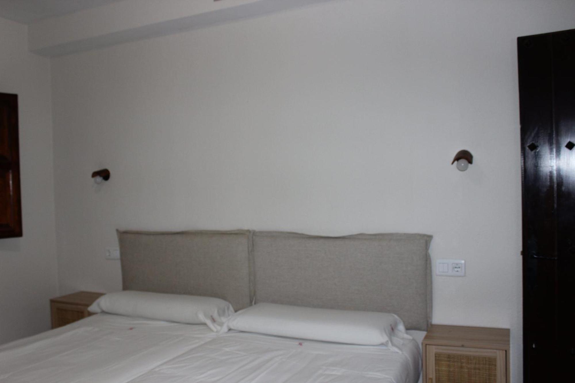 Apartamentos De Astroturismo La Canada Торрехон-эль-Рубио Экстерьер фото